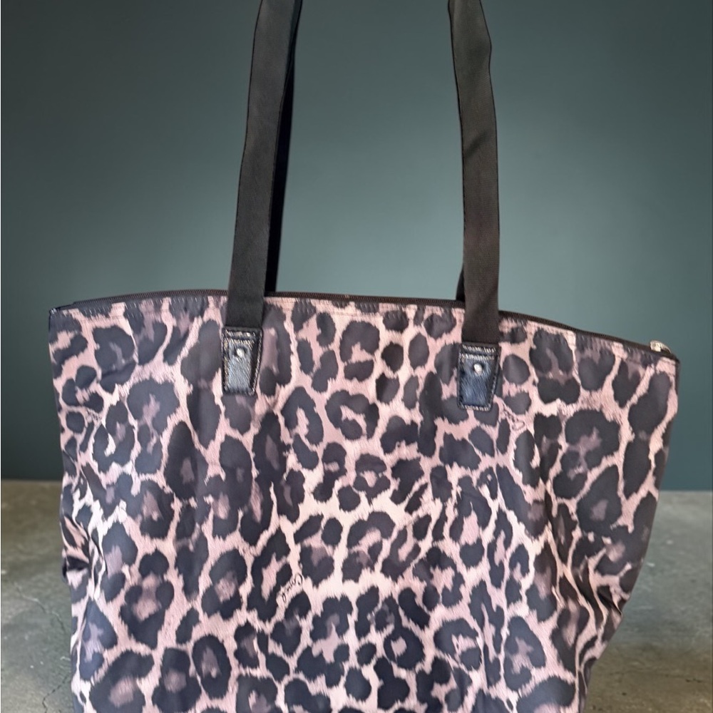 Coach Getaway Leopard Print Nylon Weekender Tote with Pouch NWT! 2 Piece Set! - Picture 4 of 10